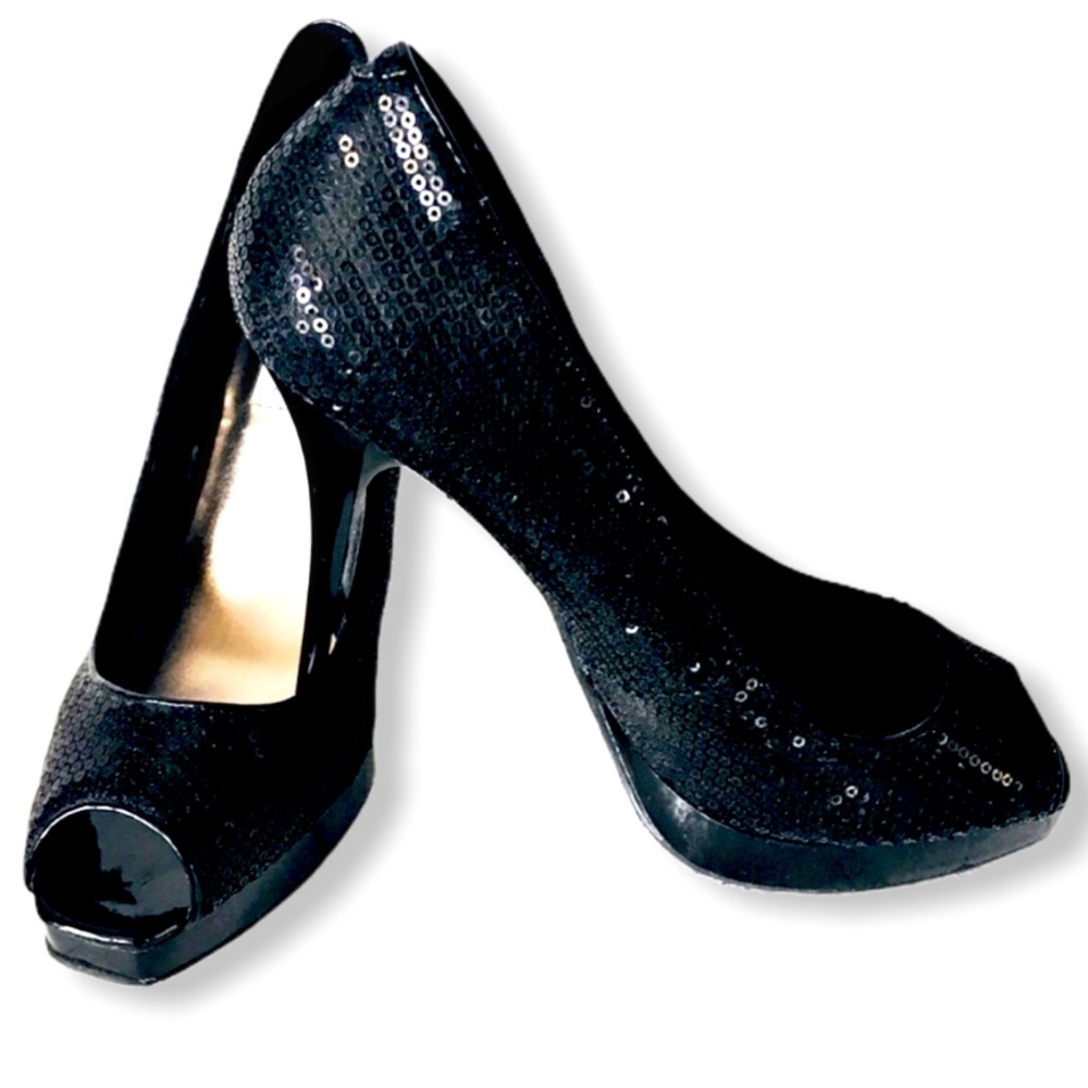 Sexy Sequined Steve Madden Platform Peep Toe Pump